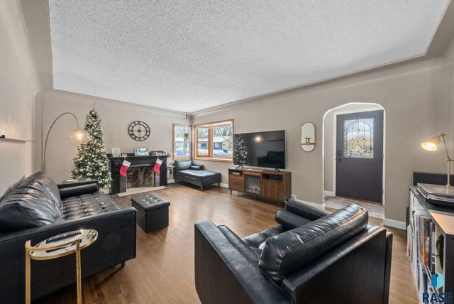 2312 S Phillips Ave Avenue, Sioux Falls, SD 57105