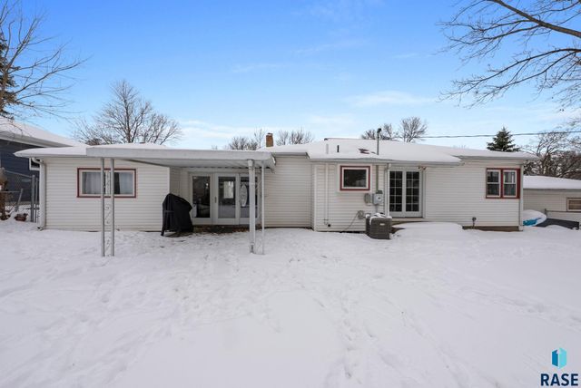 2312 S Phillips Ave Avenue, Sioux Falls, SD 57105