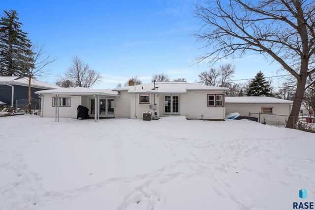 2312 S Phillips Ave Avenue, Sioux Falls, SD 57105