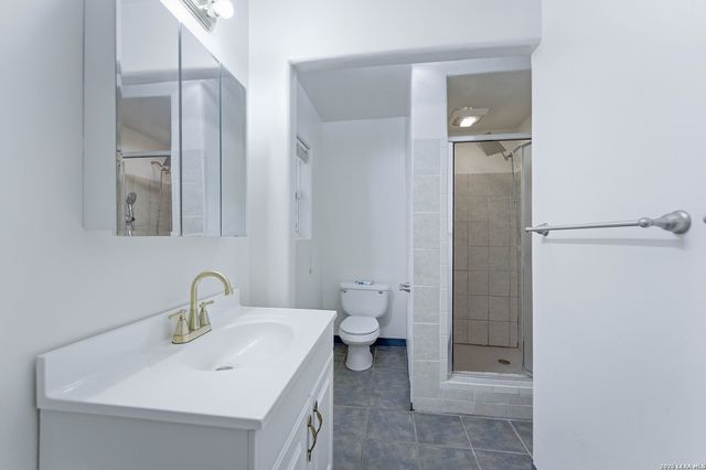1221 ENCINO DR, Pleasanton, TX 78064