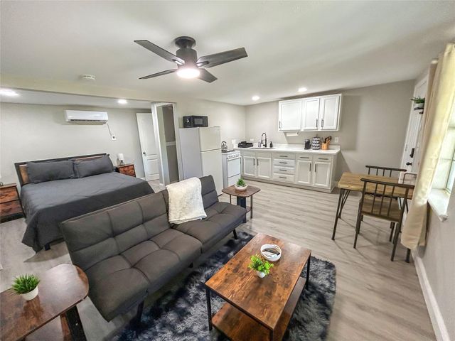 5202 County Road 469, Brazoria, TX 77422