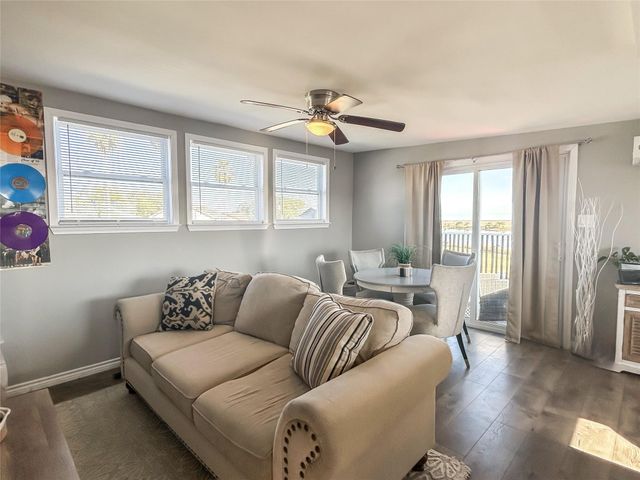 5202 County Road 469, Brazoria, TX 77422