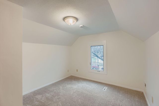 475 Lawson Ave Avenue W, Saint Paul, MN 55117