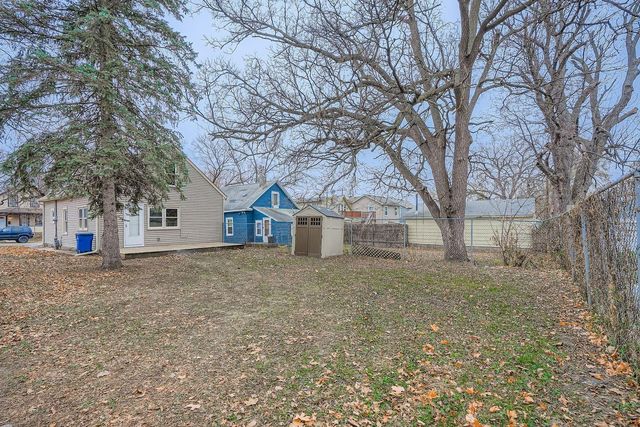 475 Lawson Ave Avenue W, Saint Paul, MN 55117