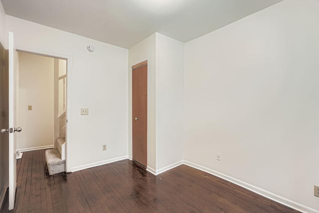 475 Lawson Ave Avenue W, Saint Paul, MN 55117