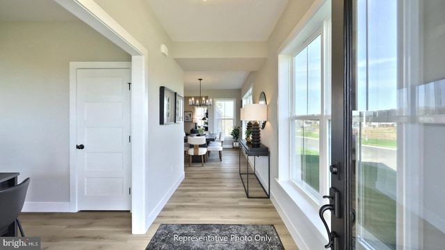 41 CANTERBURY LN, Annville, PA 17003