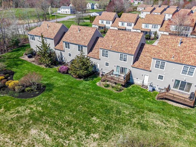 8 Windsor Lane, Brentwood, NH 03833