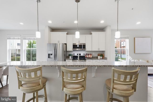 7130 BANBURY DR, Hanover, MD 21076