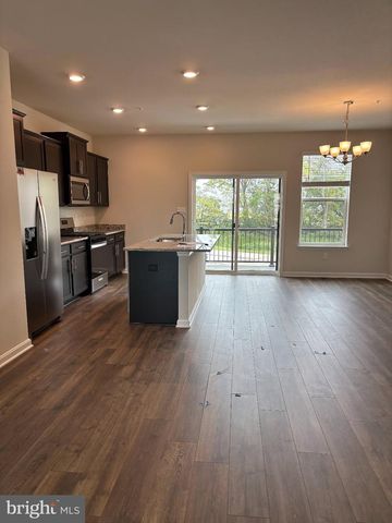 709 COMPASS WAY, Frederick, MD 21701