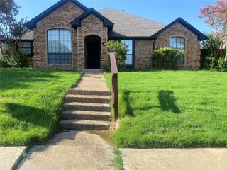 3727 Remington Drive, Carrollton, TX 75007