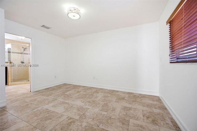 561 SW 87th Ct, Miami, FL 33174