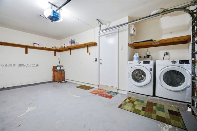 561 SW 87th Ct, Miami, FL 33174