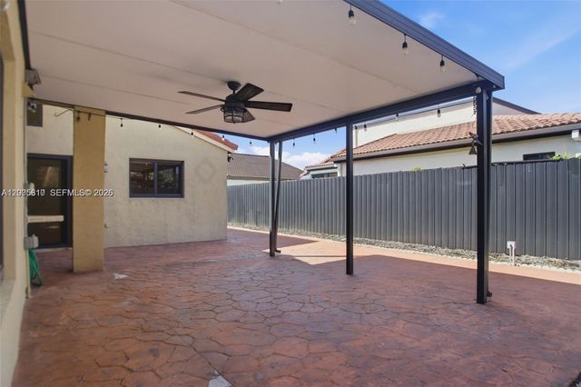 561 SW 87th Ct, Miami, FL 33174