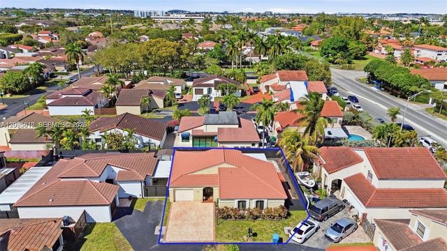 561 SW 87th Ct, Miami, FL 33174