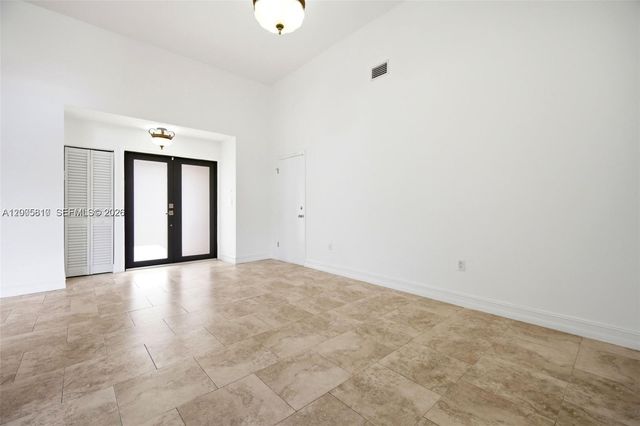 561 SW 87th Ct, Miami, FL 33174