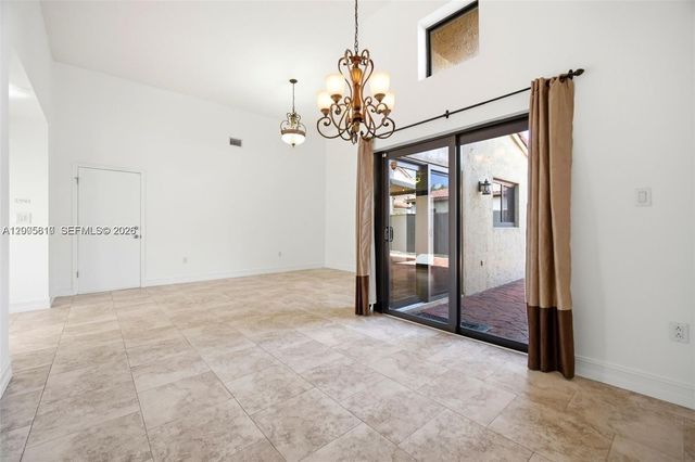 561 SW 87th Ct, Miami, FL 33174