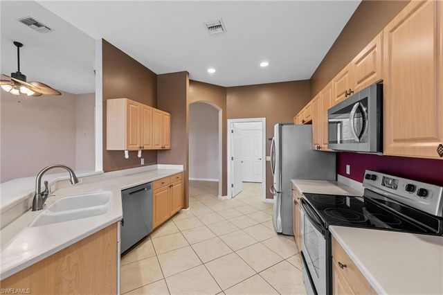 5537 Whispering Willow WAY, Fort Myers, FL 33908