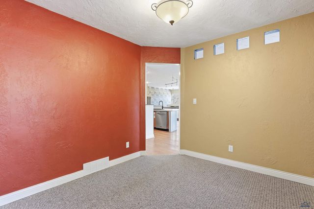 4223 FOOTHILL DR, Rapid City, SD 57702