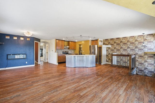 4223 FOOTHILL DR, Rapid City, SD 57702