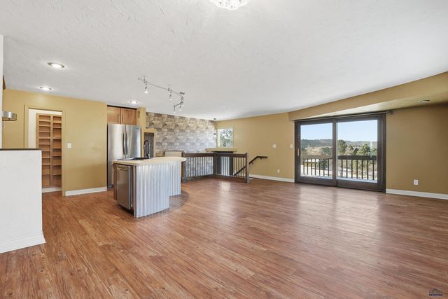 4223 FOOTHILL DR, Rapid City, SD 57702