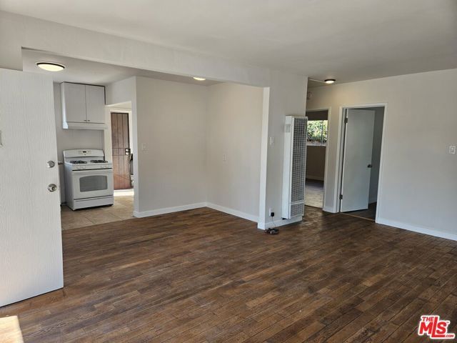263 E 84th Place, Los Angeles, CA 90003