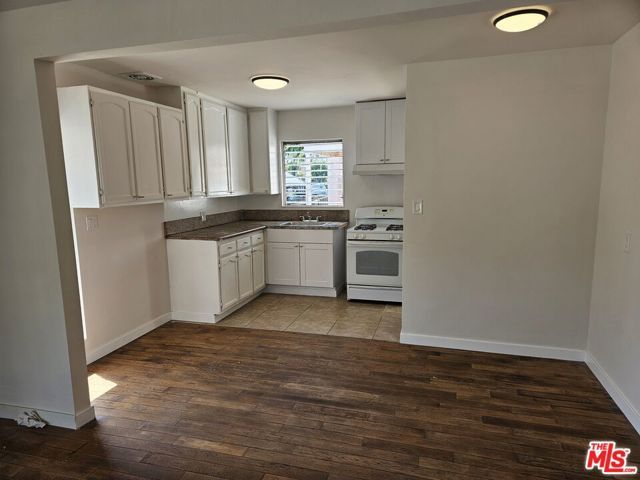 263 E 84th Place, Los Angeles, CA 90003