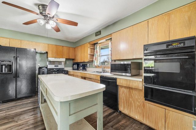 888 6th AVENUE, West Bend, WI 53095