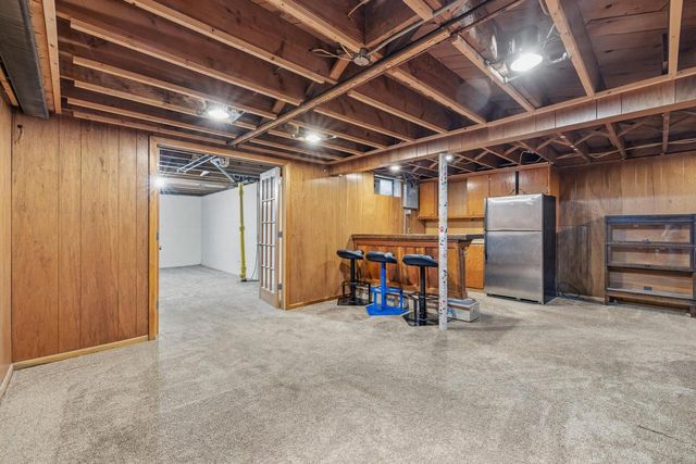 888 6th AVENUE, West Bend, WI 53095
