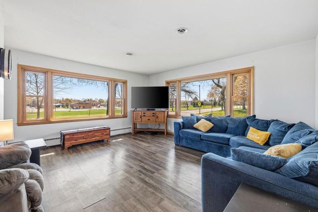 888 6th AVENUE, West Bend, WI 53095