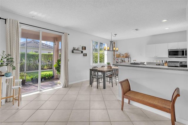 1058 Tupelo Way, Weston, FL 33327