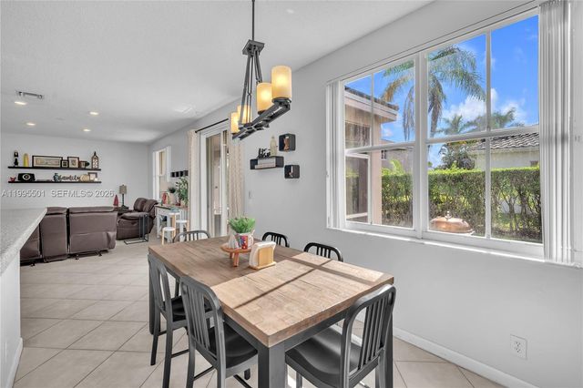 1058 Tupelo Way, Weston, FL 33327