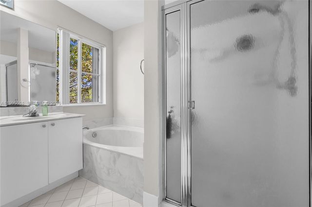 1058 Tupelo Way, Weston, FL 33327