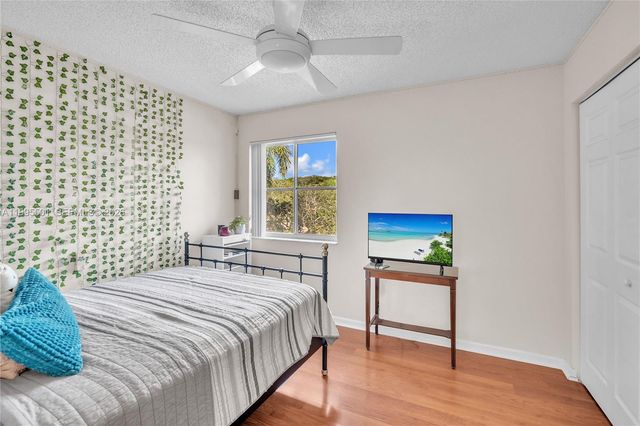 1058 Tupelo Way, Weston, FL 33327