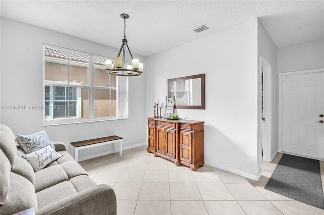 1058 Tupelo Way, Weston, FL 33327