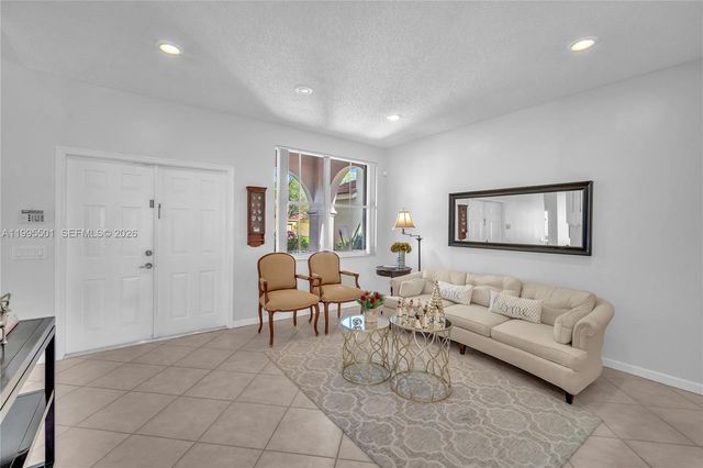 1058 Tupelo Way, Weston, FL 33327