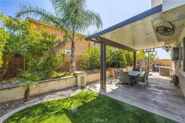 4981 River Ash, Fontana, CA 92336