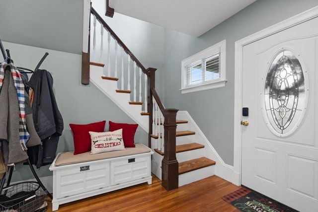 11 Richard St, Saugus, MA 01906