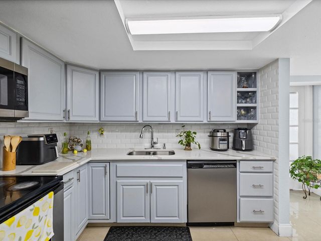 9006 LUNAR LANE, Port Richey, FL 34668