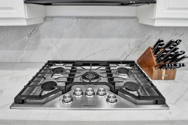 5024 NW 24th Circle, Boca Raton, FL 33431