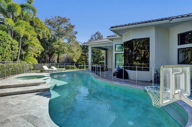 5024 NW 24th Circle, Boca Raton, FL 33431