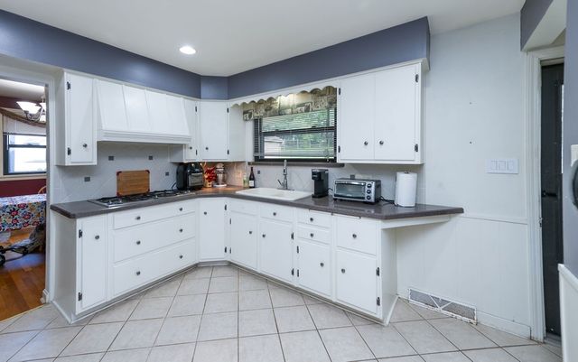 142 Emmet Dr, Chippewa Twp, PA 15010