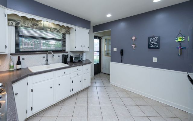 142 Emmet Dr, Chippewa Twp, PA 15010