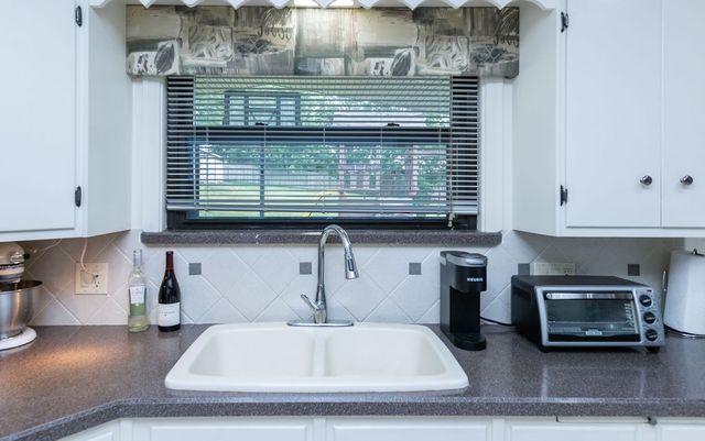 142 Emmet Dr, Chippewa Twp, PA 15010