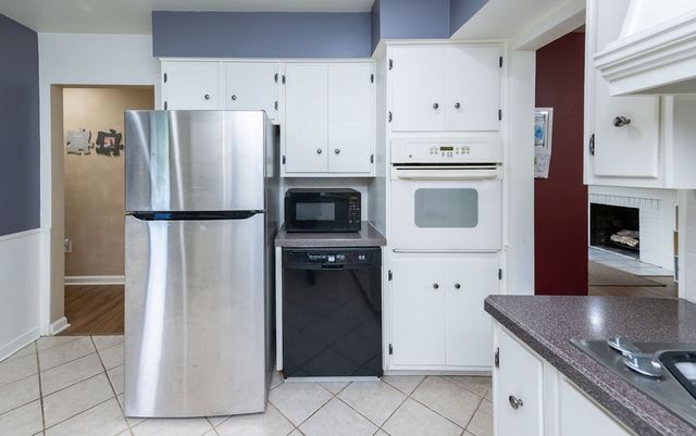 142 Emmet Dr, Chippewa Twp, PA 15010