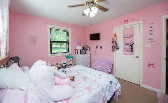 142 Emmet Dr, Chippewa Twp, PA 15010