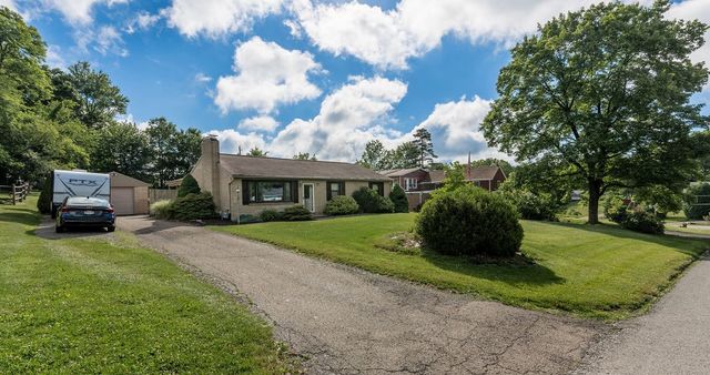 142 Emmet Dr, Chippewa Twp, PA 15010