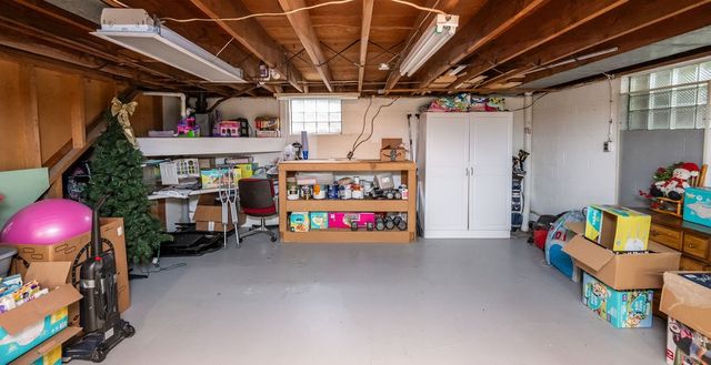 142 Emmet Dr, Chippewa Twp, PA 15010