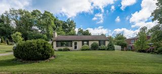 142 Emmet Dr, Chippewa Twp, PA 15010
