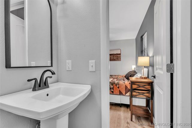 321 N Gilbert Avenue, Cleveland, OK 74020