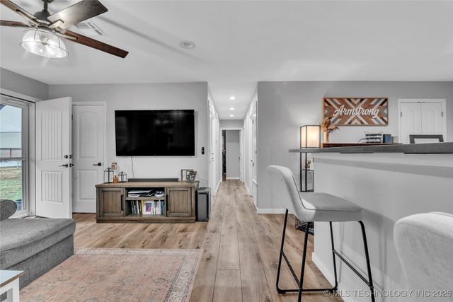 321 N Gilbert Avenue, Cleveland, OK 74020